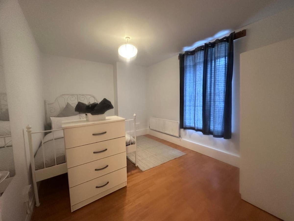 Holybush Bethnal Green Лондон Экстерьер фото
